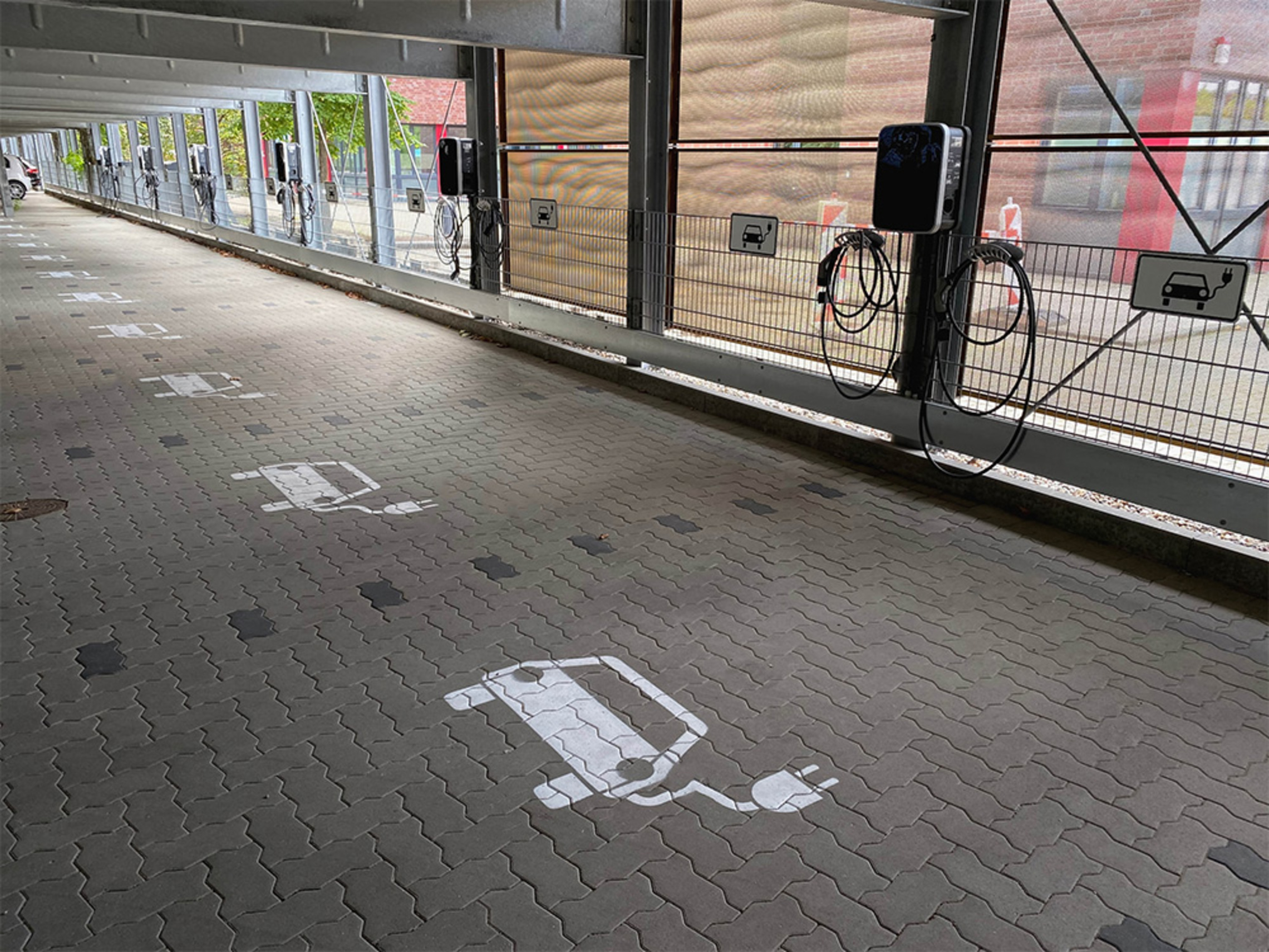 Last&shy;management bei Dukaj Elektrotechnik GmbH in Weissach